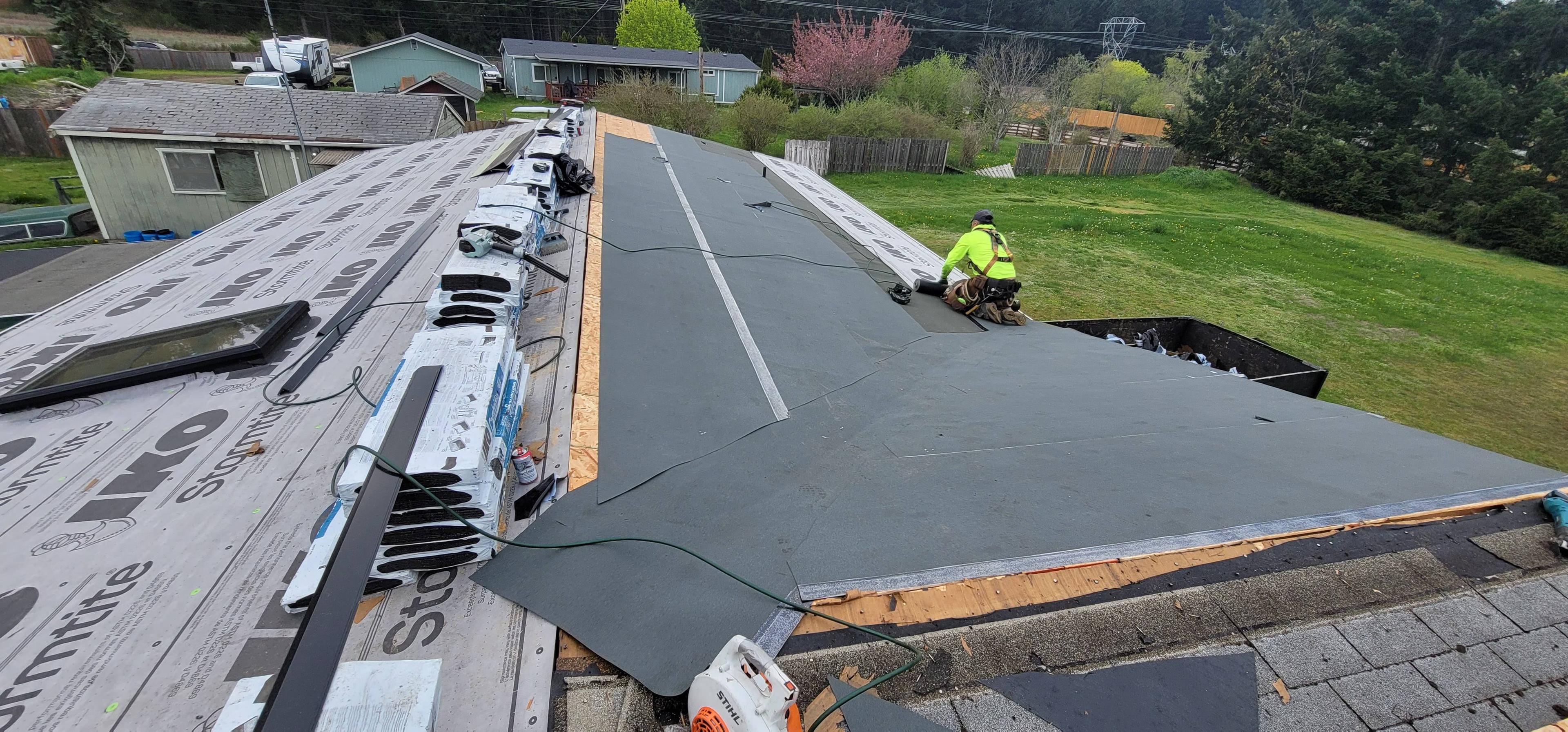 Spanaway Roofing Install Roof